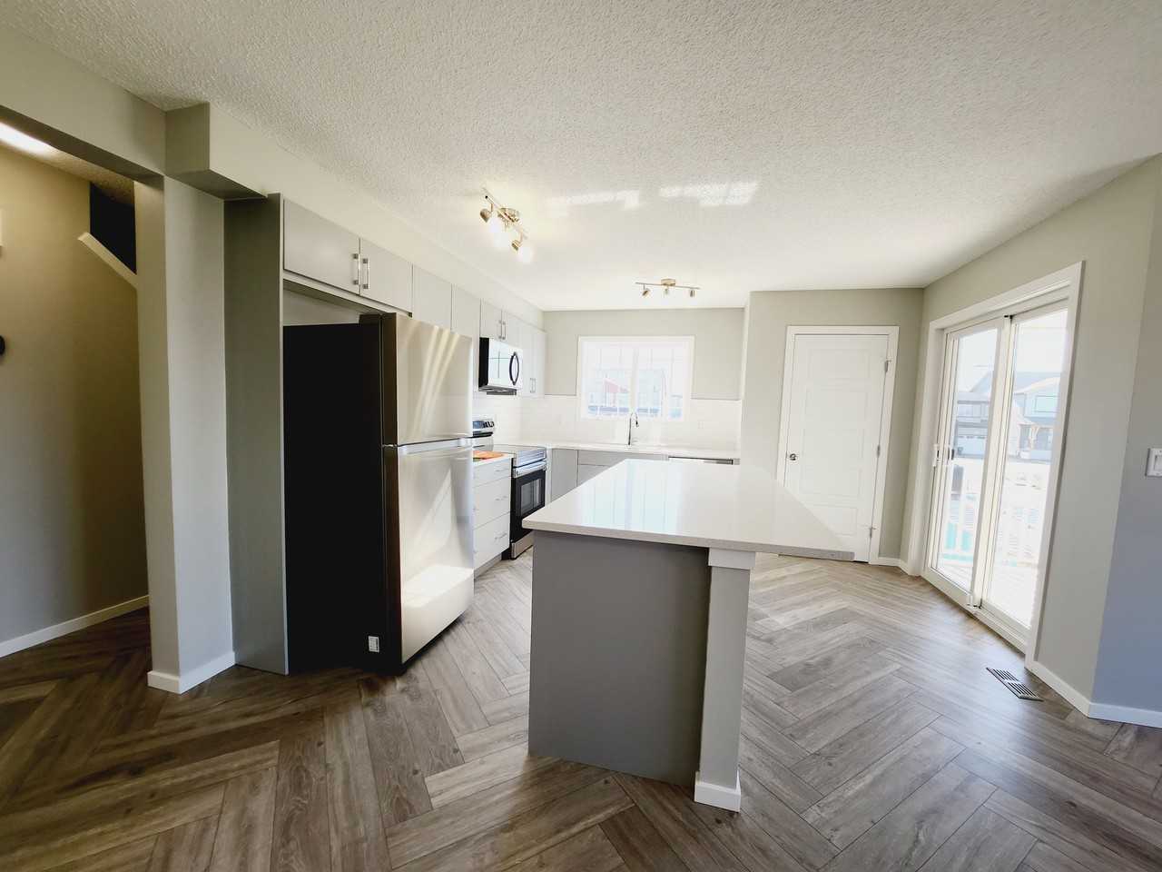20613 21a Ave Nw - Photo 3 of 27