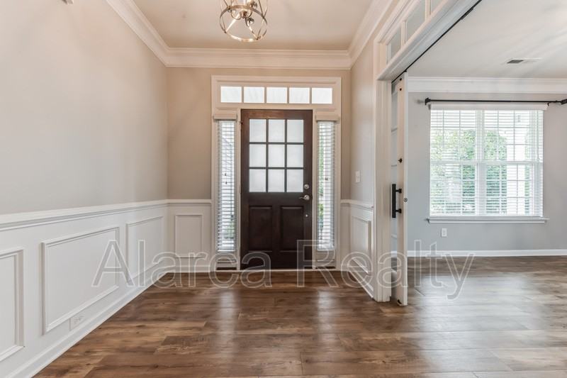 7419 Canova Ln - Photo 2 of 38
