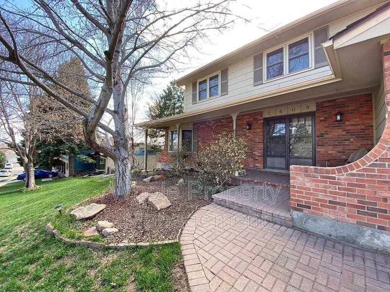 2409 S Balsam St - Photo 3 of 50