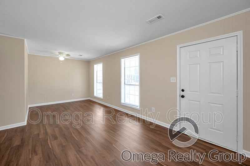 1505 7th Ave #18 - Photo 2 of 22
