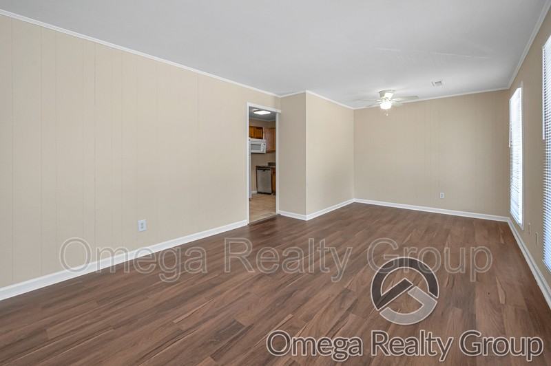 1505 7th Ave #18 - Photo 3 of 22
