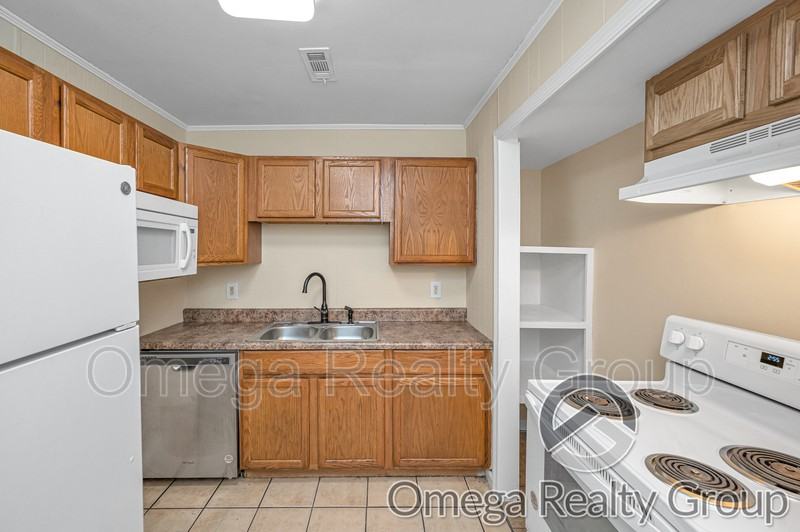 1505 7th Ave #18 - Photo 5 of 22