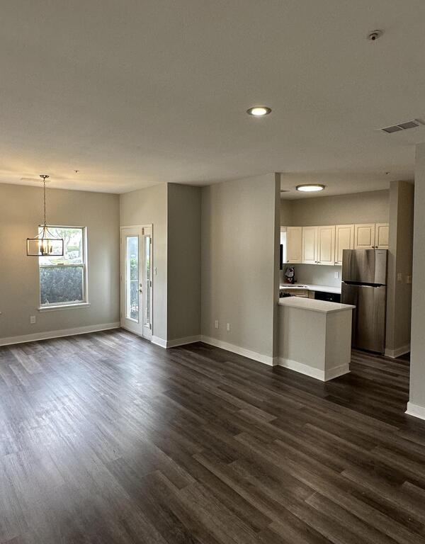 501 Brittany Dr - Photo 2 of 14