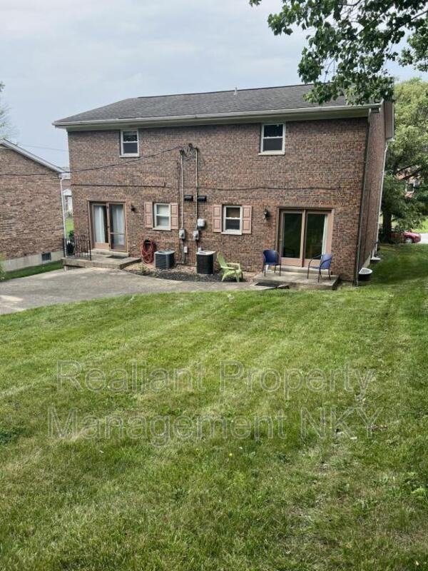 262 N Ashbrook Cir - Photo 2 of 8