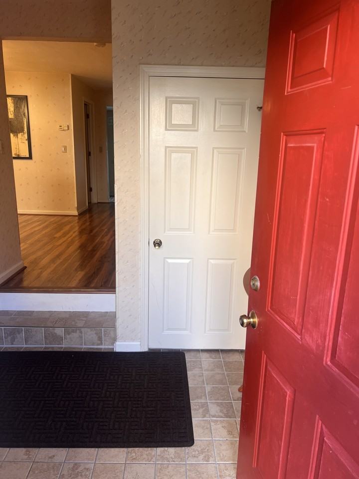 31 Gaslight Ln #31 - Photo 2 of 29