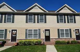 featured image of 142 Old Tavern Cir #1