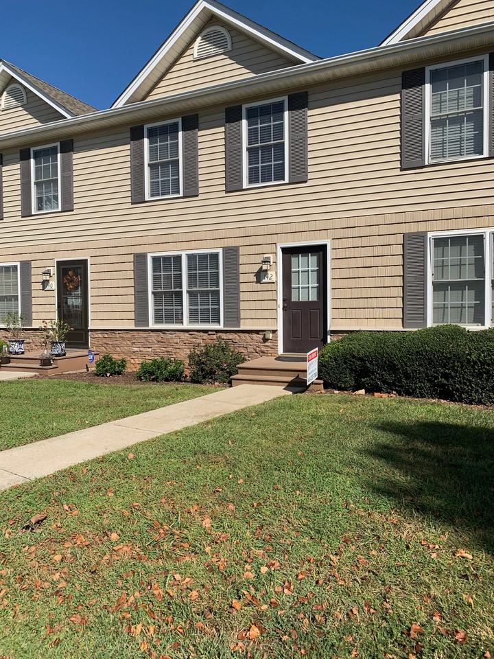 142 Old Tavern Cir #1 - Photo 2 of 37