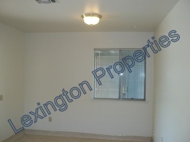 310 Porter Dr - Photo 3 of 8