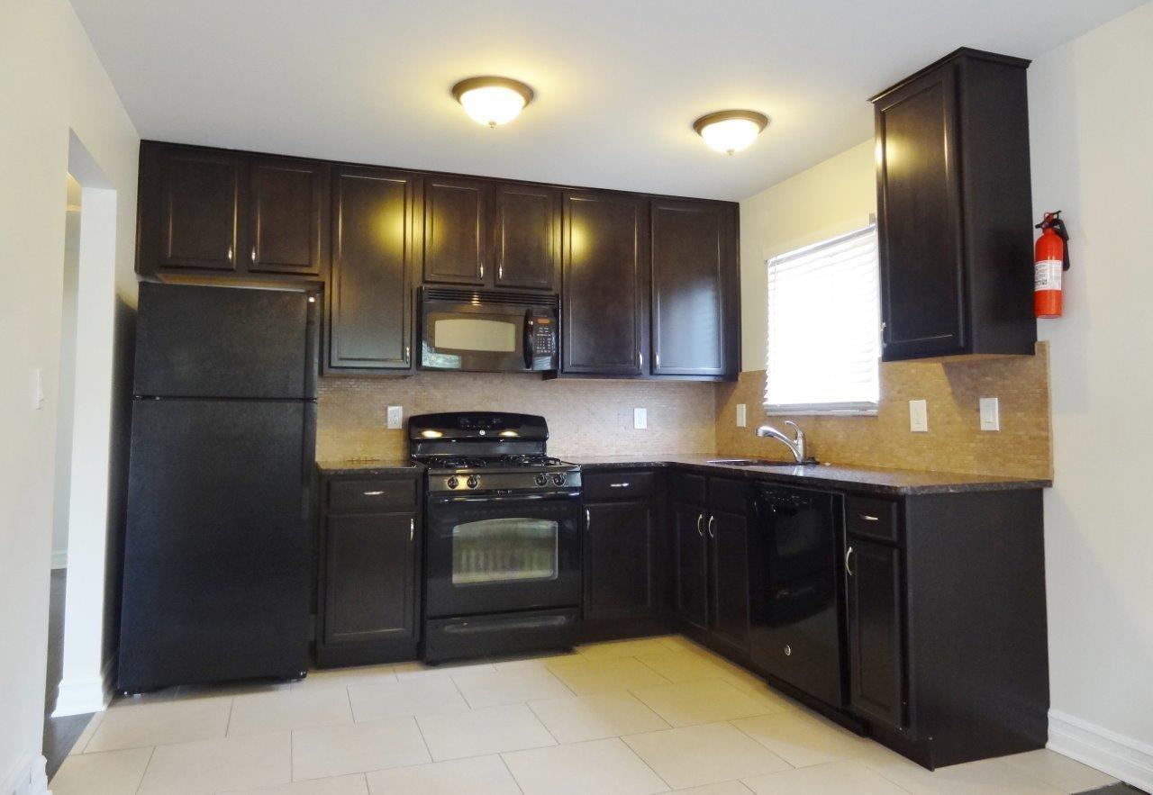 353 W Hudson Ave - Photo 2 of 17