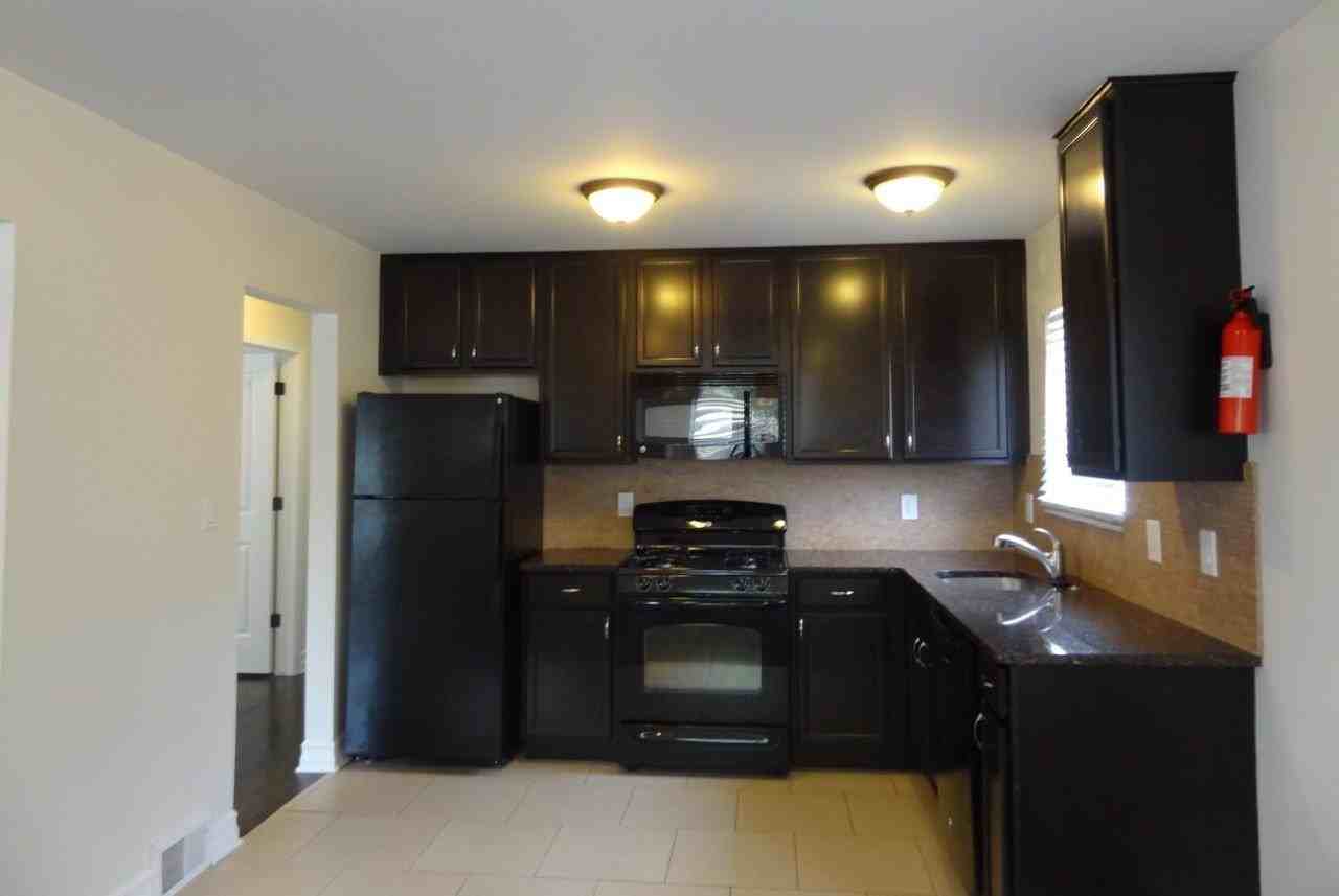 353 W Hudson Ave - Photo 3 of 17