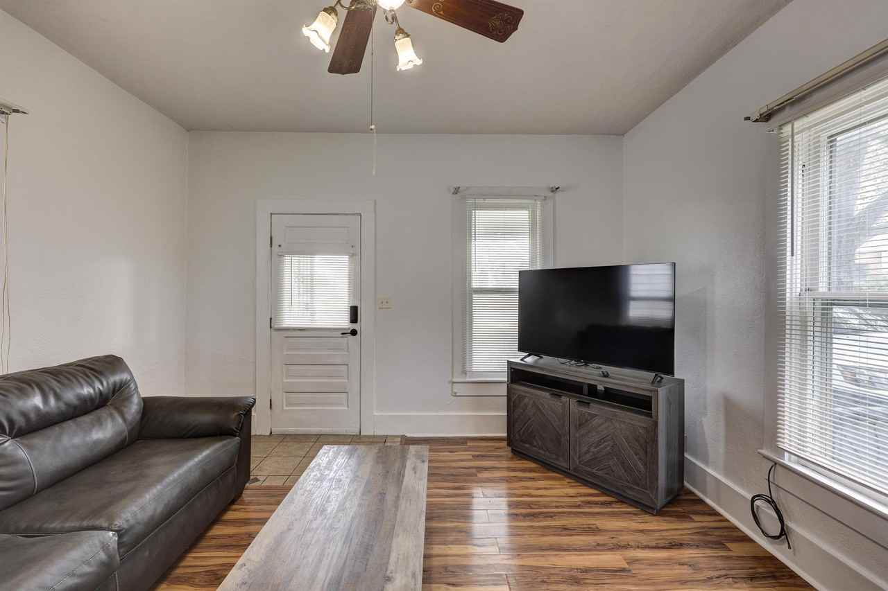 1221 W 10th St #1 - Photo 4 of 26