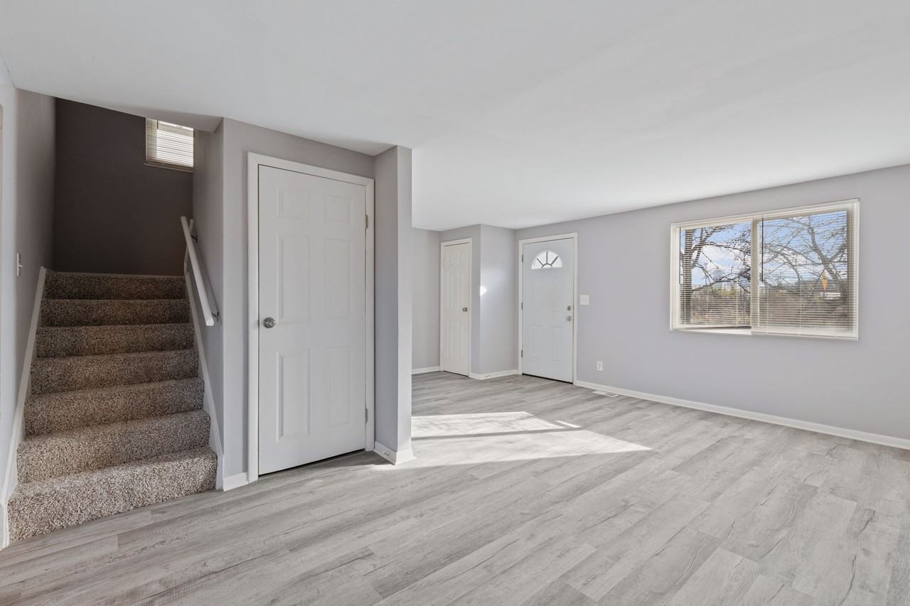 1654 E 25th Ave #1654 - Photo 3 of 10