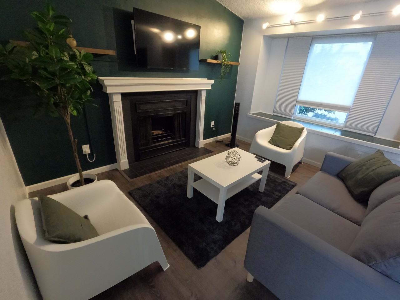 8527 S Flower St #NA - Photo 2 of 16