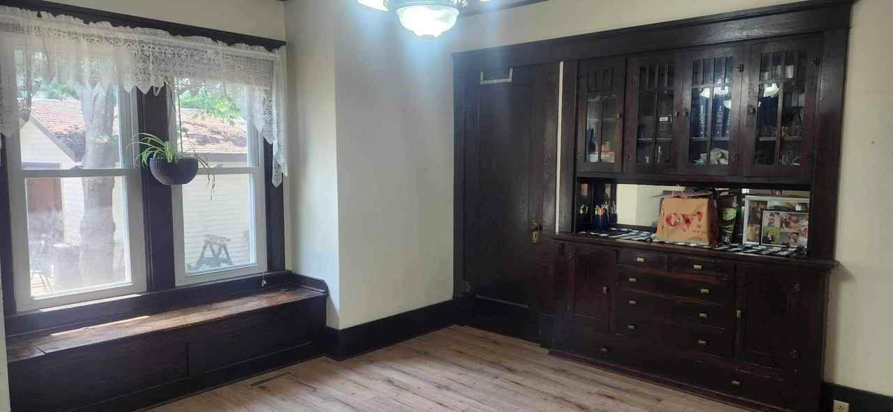 725 3rd St #NA - Photo 3 of 11