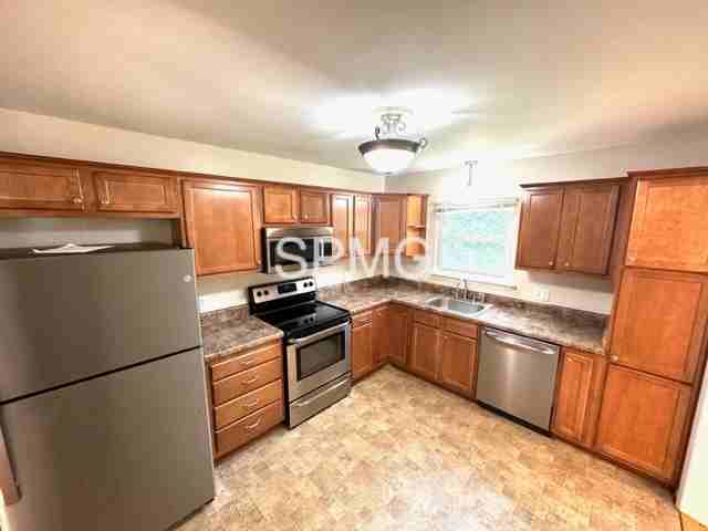 3526 Meadowlark Rd #1 - Photo 2 of 21