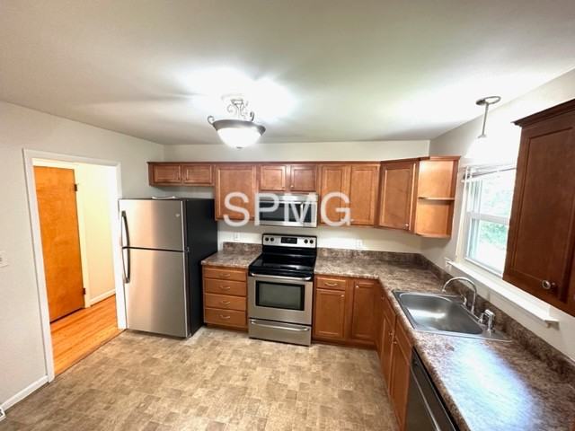 3526 Meadowlark Rd #1 - Photo 3 of 21