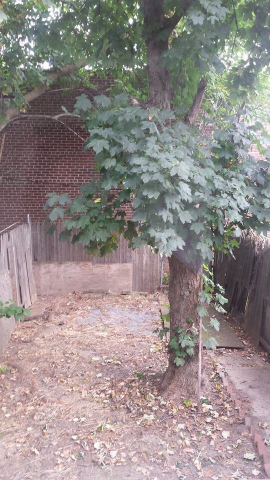 1308 N Claymont St - Photo 2 of 6