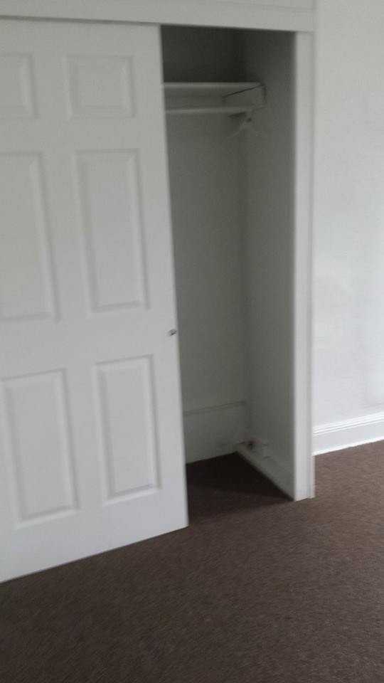 1308 N Claymont St - Photo 3 of 6