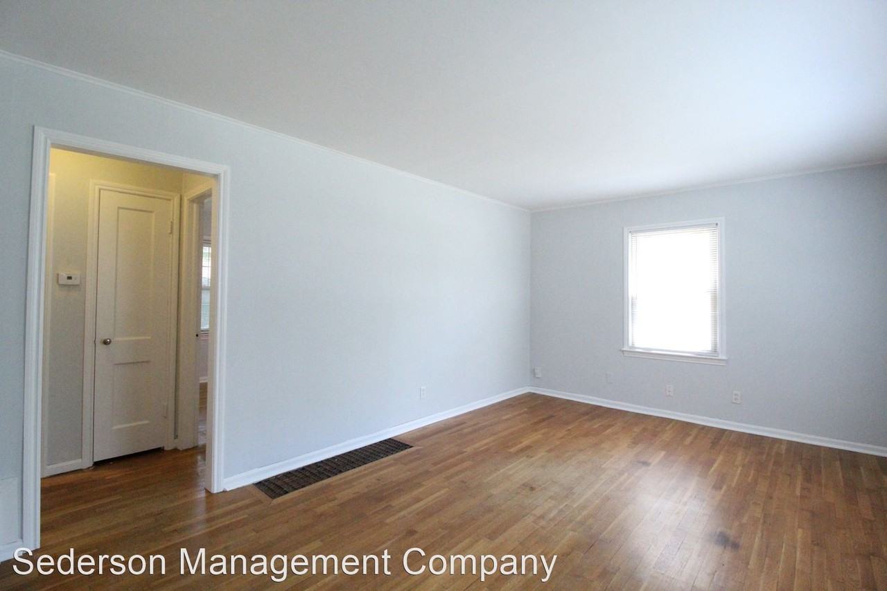 5300 W 50th Ter - Photo 3 of 11