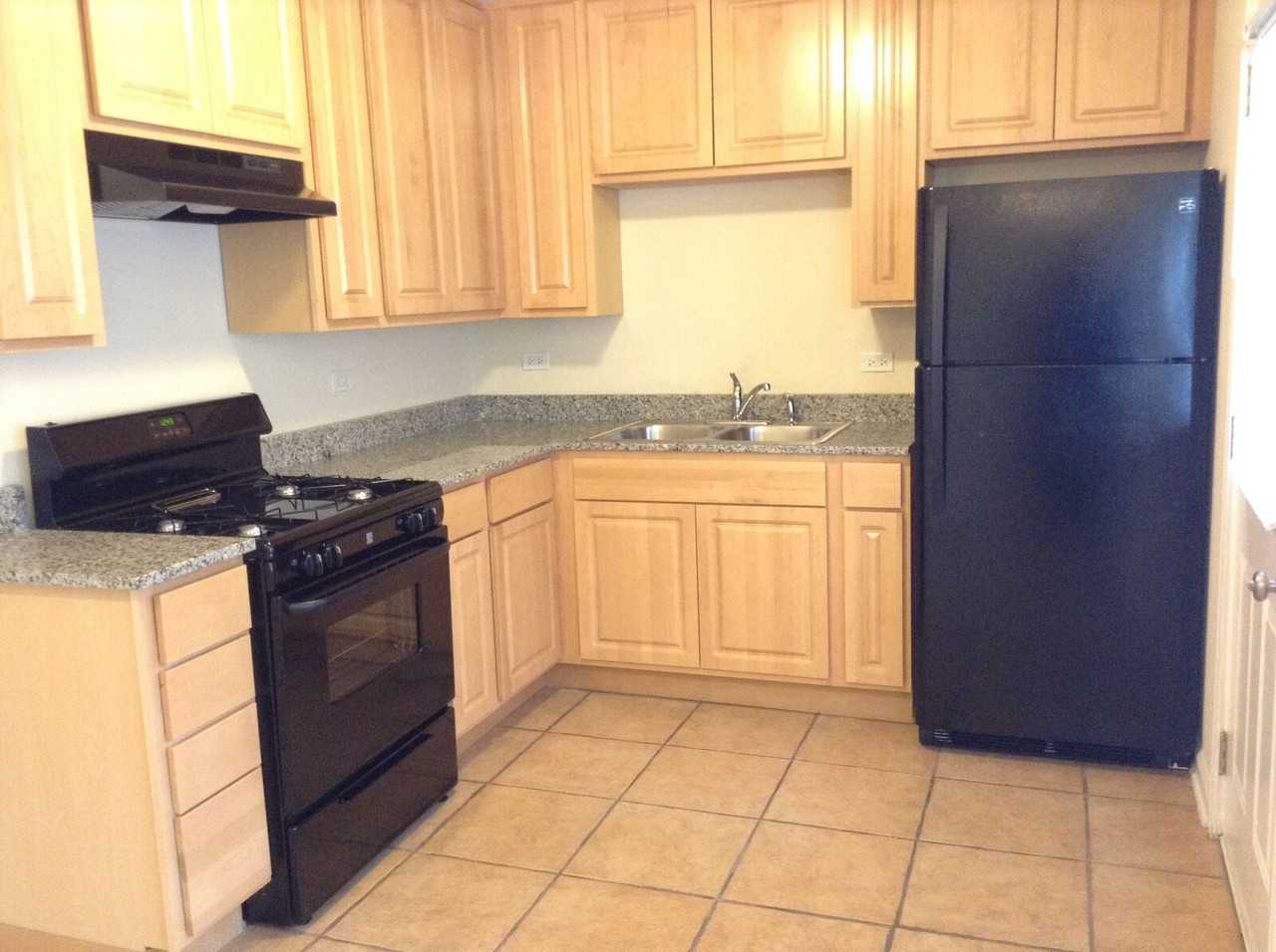 105 S Spruce Ln - Photo 3 of 16