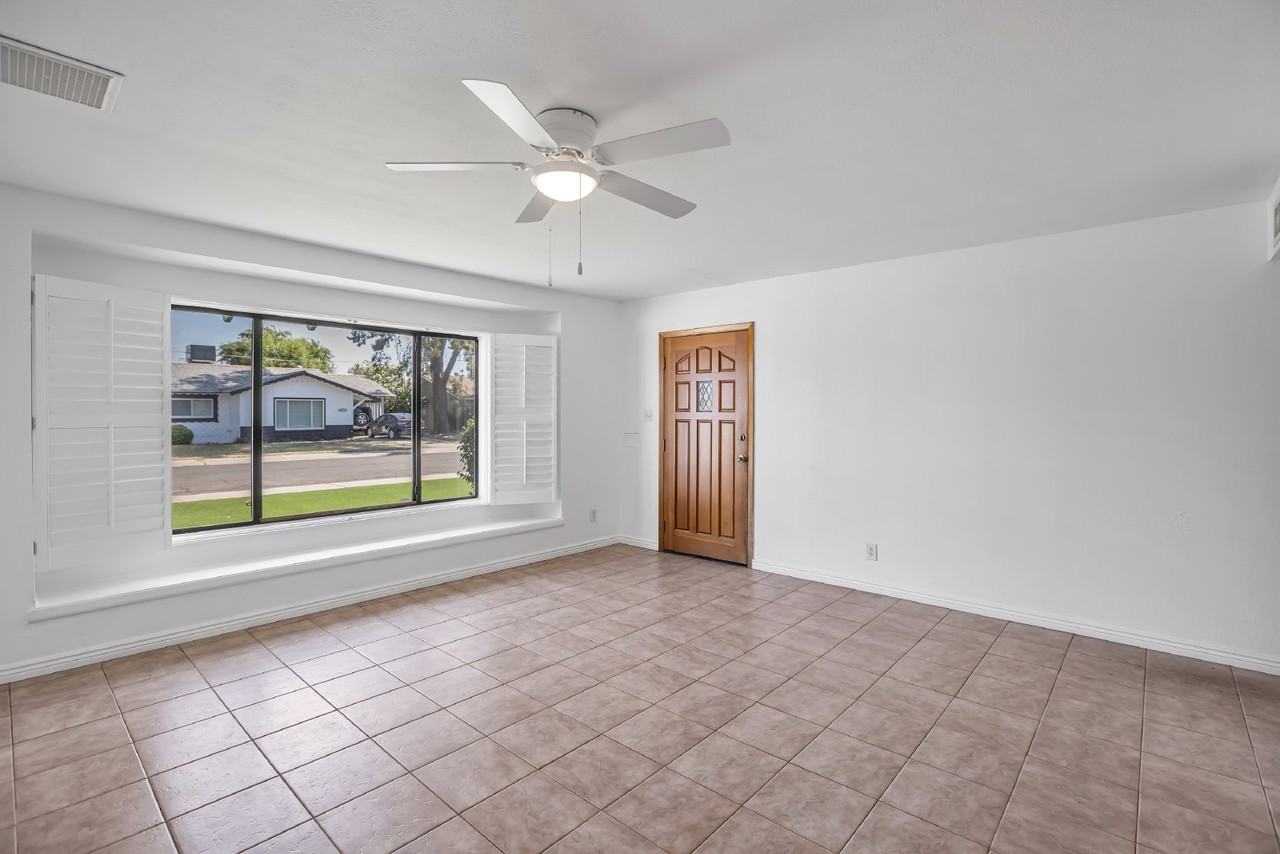 8308 E Turney Ave - Photo 3 of 19