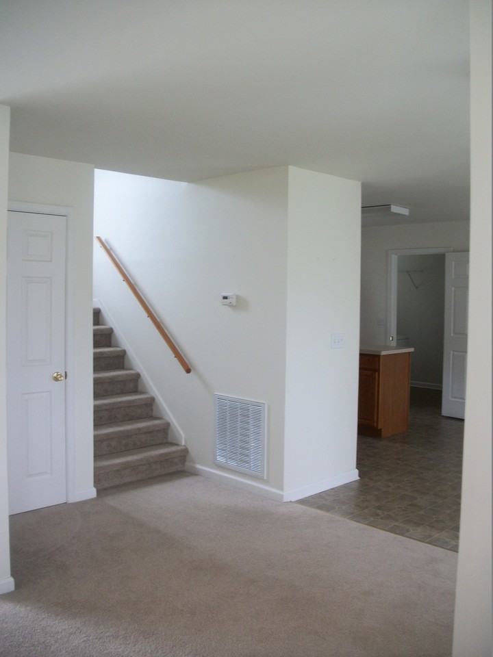 616 E Main St - Photo 2 of 17