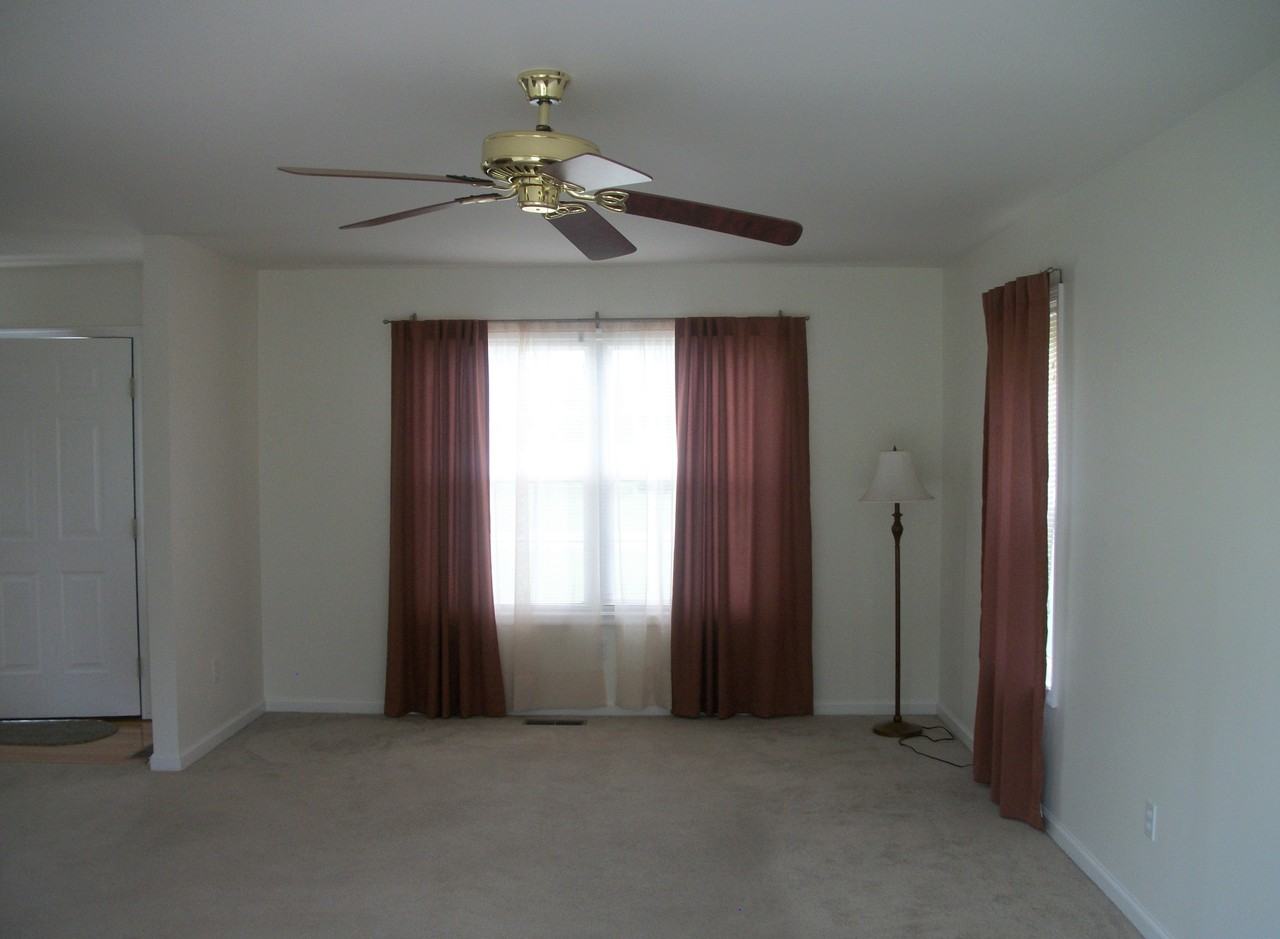 616 E Main St - Photo 3 of 17