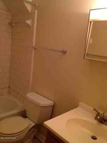 610 READING RD - Photo 2 of 8