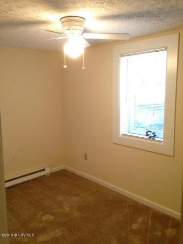 610 READING RD - Photo 3 of 8