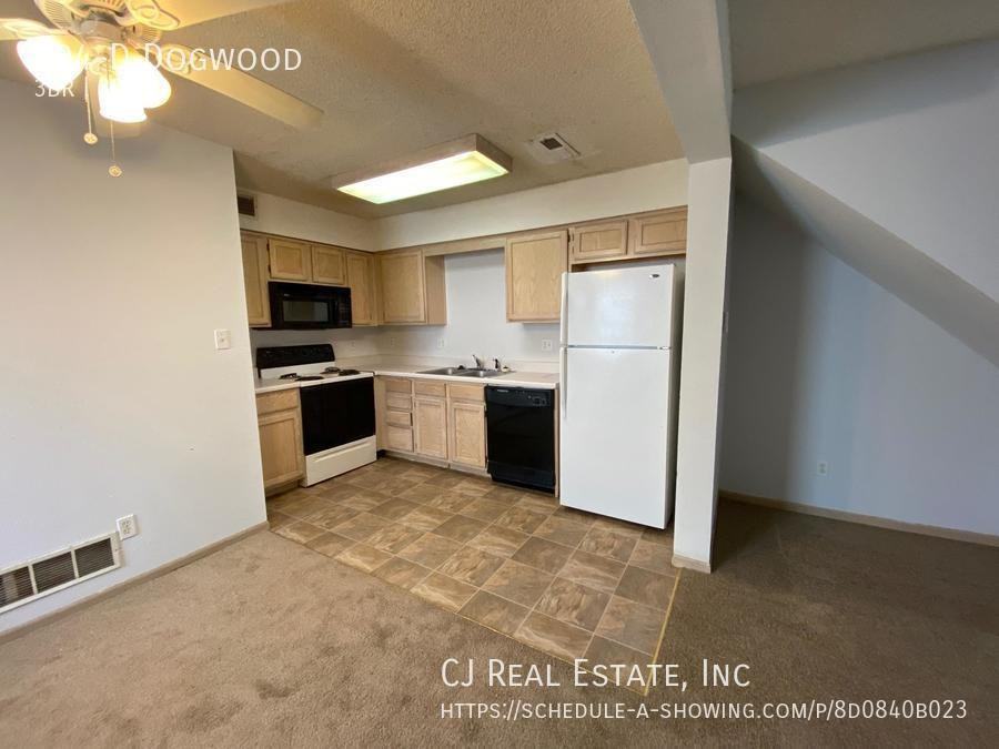 104 Ne Dogwood St Apt D - Photo 5 of 11