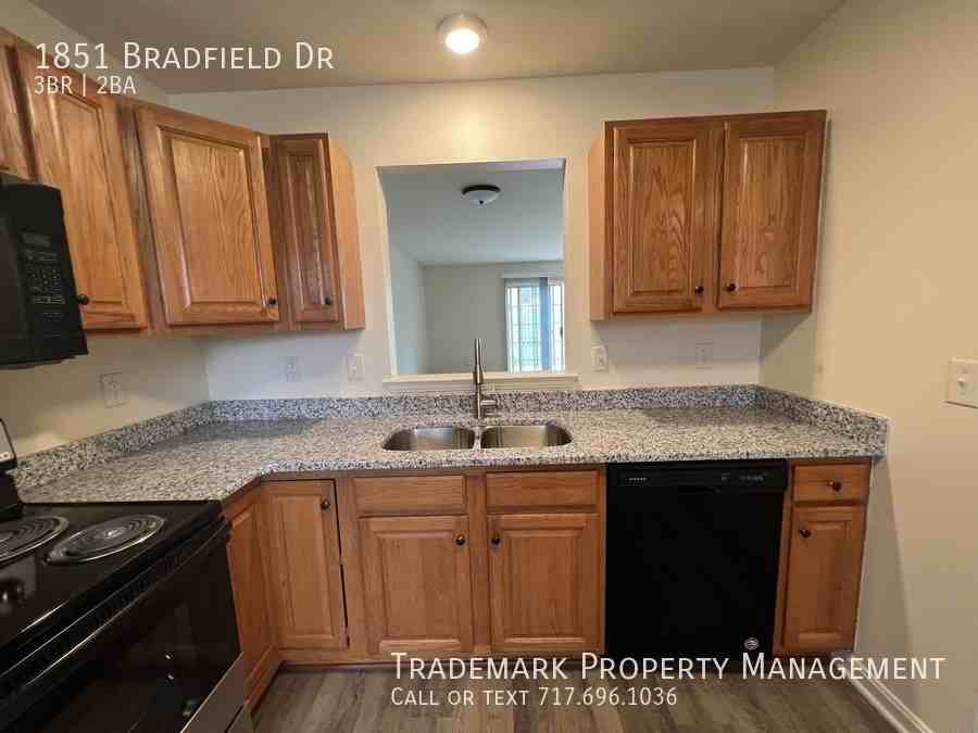 1851 Bradfield Dr - Photo 2 of 20