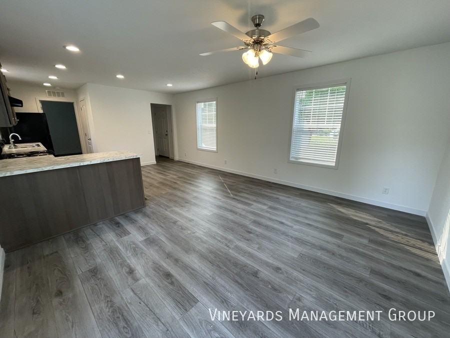 954 Northwood Dr #48 - Photo 2 of 10