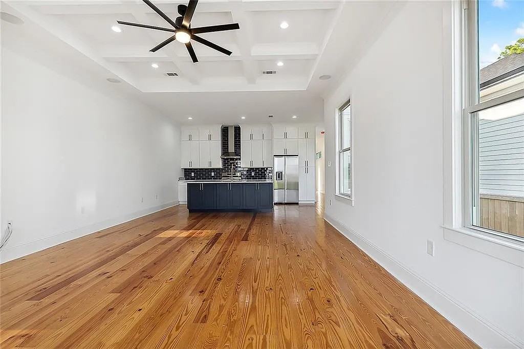 5807 Royal St #1 - Photo 3 of 15