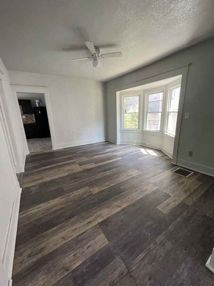 145 Drury Ave #NA - Photo 3 of 7