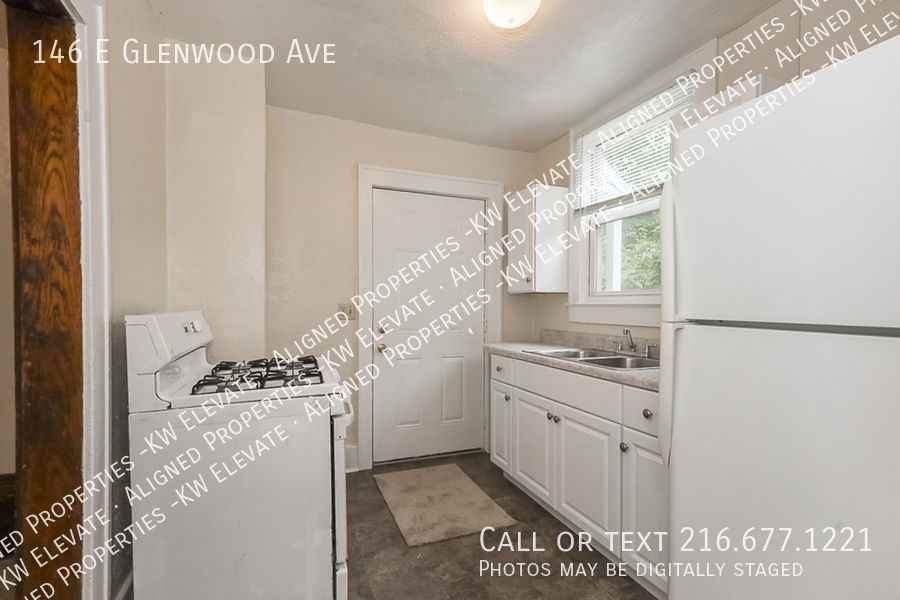 146 E Glenwood Ave - Photo 2 of 28