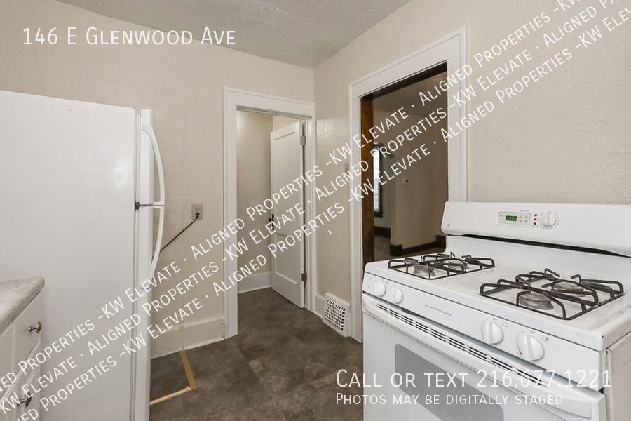 146 E Glenwood Ave - Photo 3 of 28