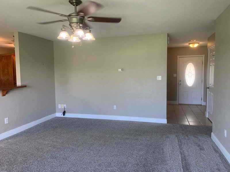 51 Green Oak St - Photo 3 of 6