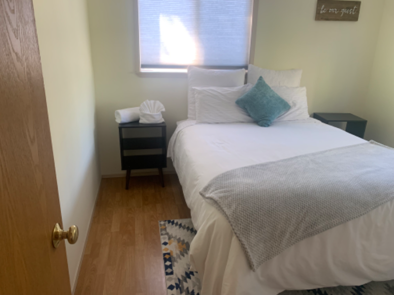 841 E Treasure Island Dr - Photo 3 of 10