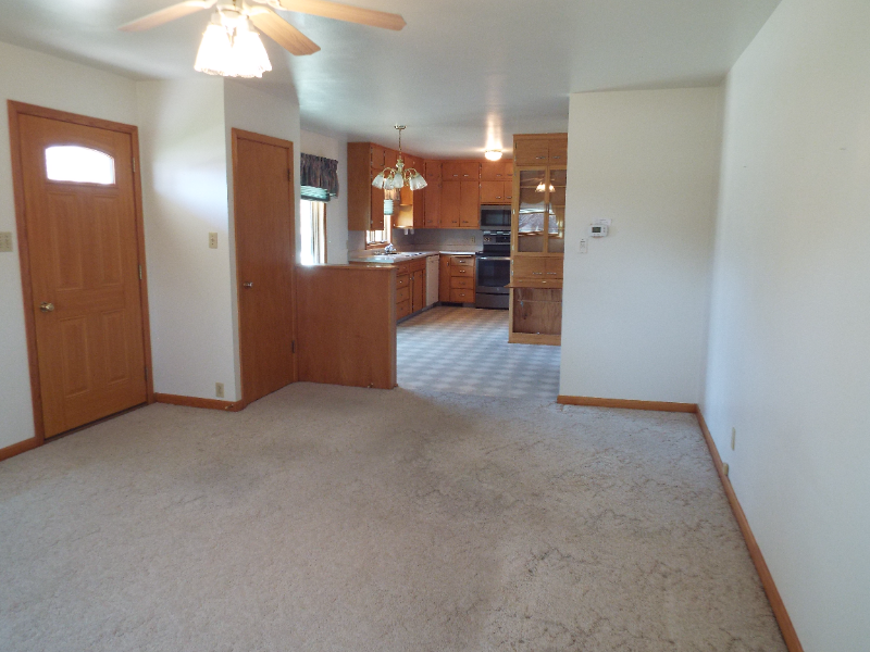 453 4th Avenue - Photo 4 of 14