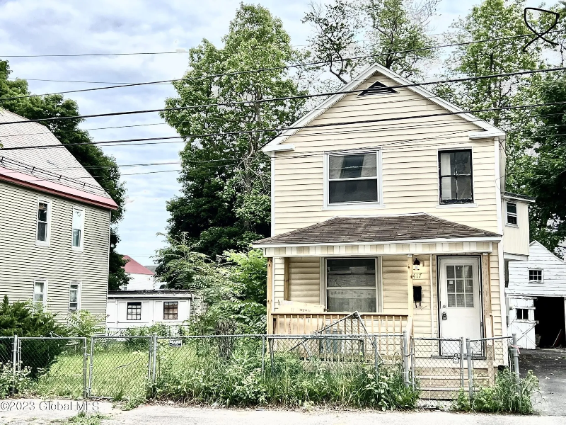 415 Mumford St - Photo 3 of 16