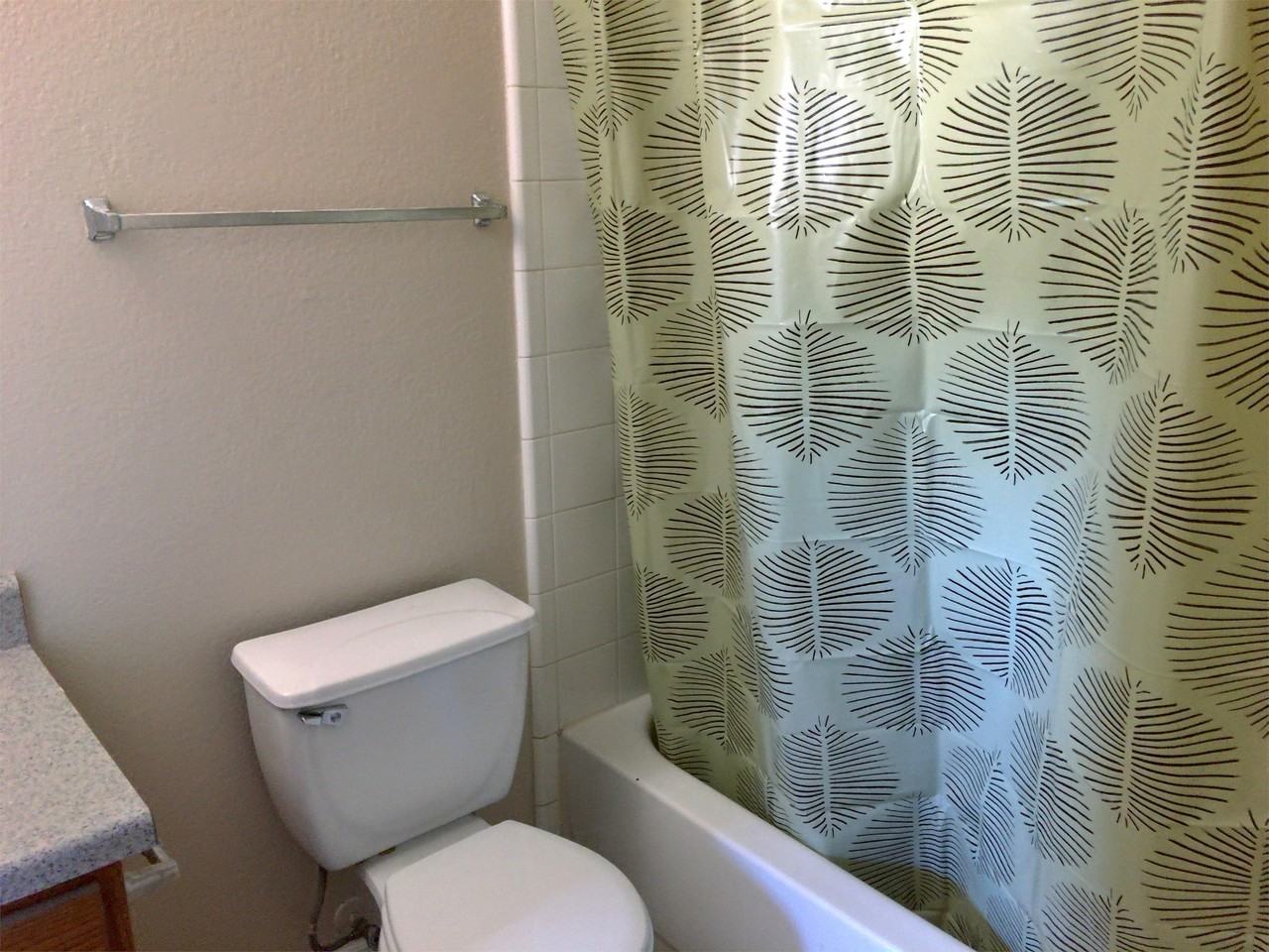 1729 Constantino Cir #B - Photo 4 of 23