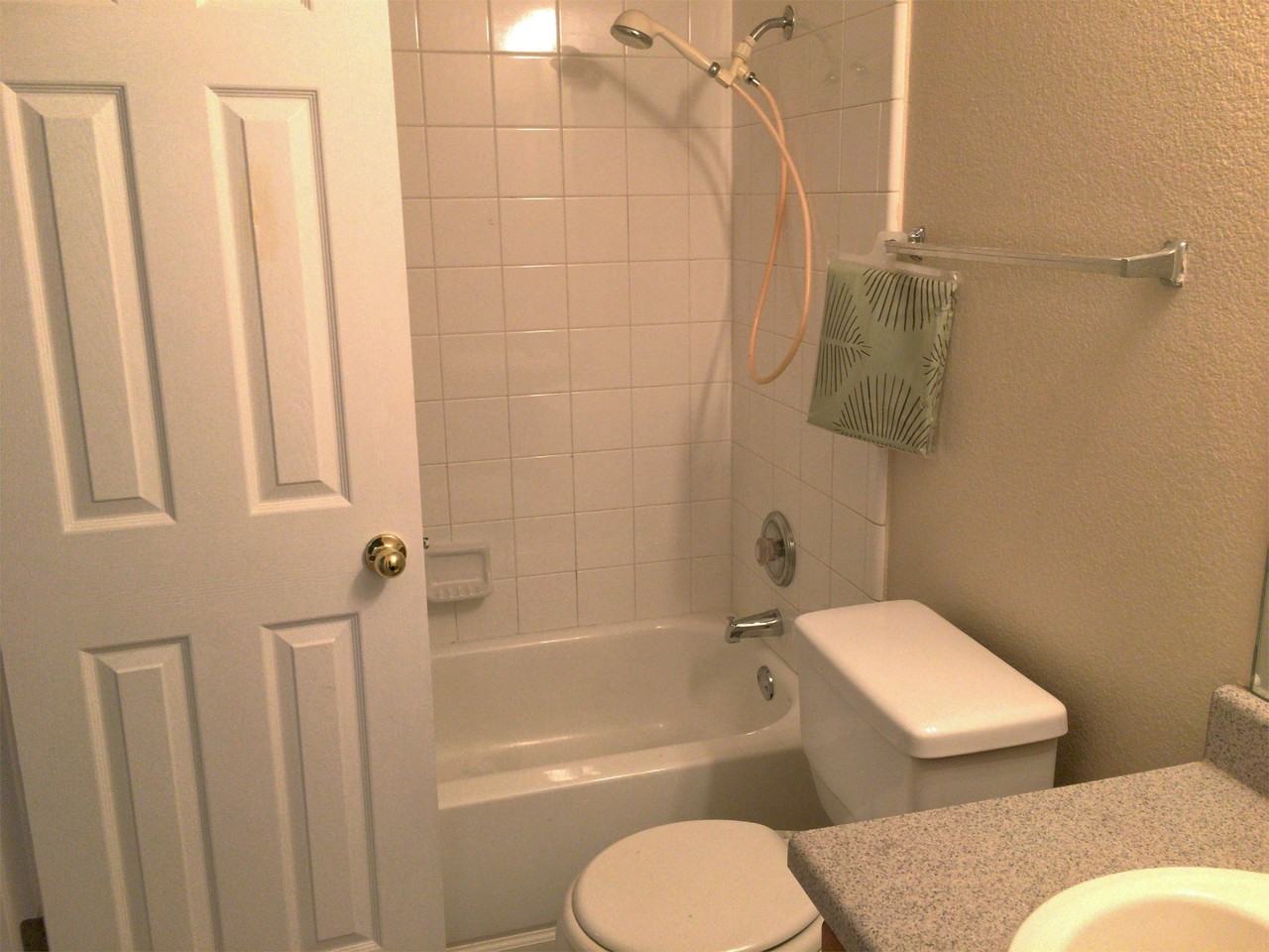 1729 Constantino Cir #B - Photo 5 of 23