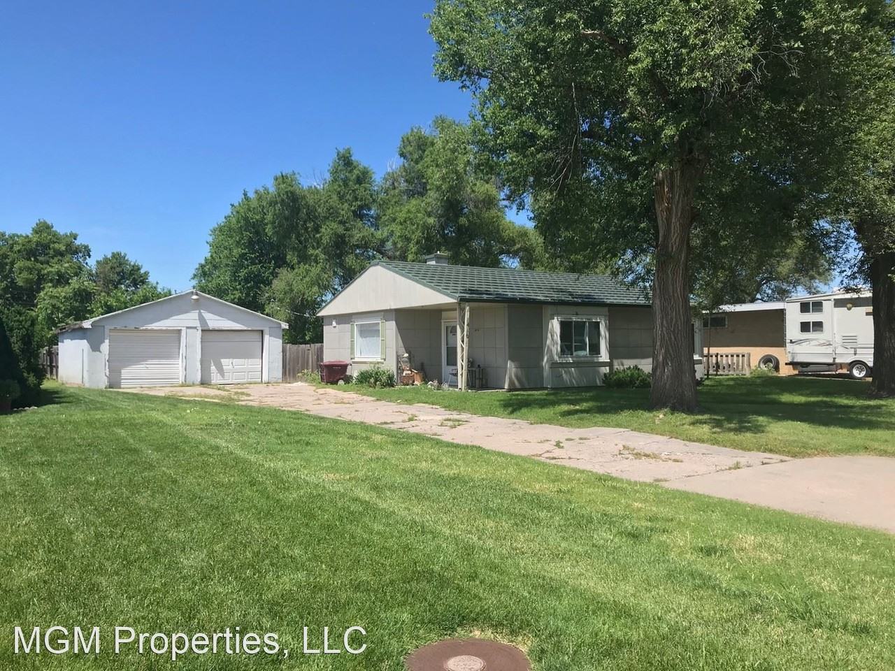 1416 Broadway Ave - Photo 2 of 11