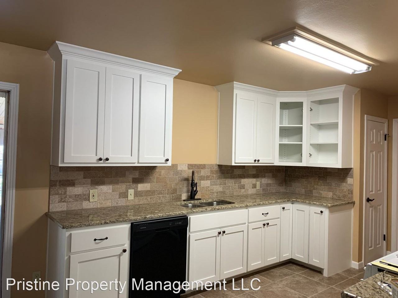 1210 Miami Dr - Photo 2 of 14