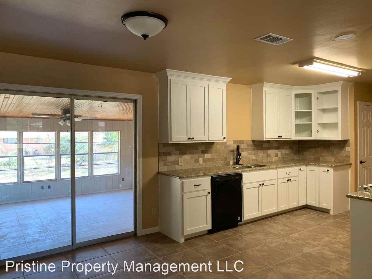 1210 Miami Dr - Photo 3 of 14