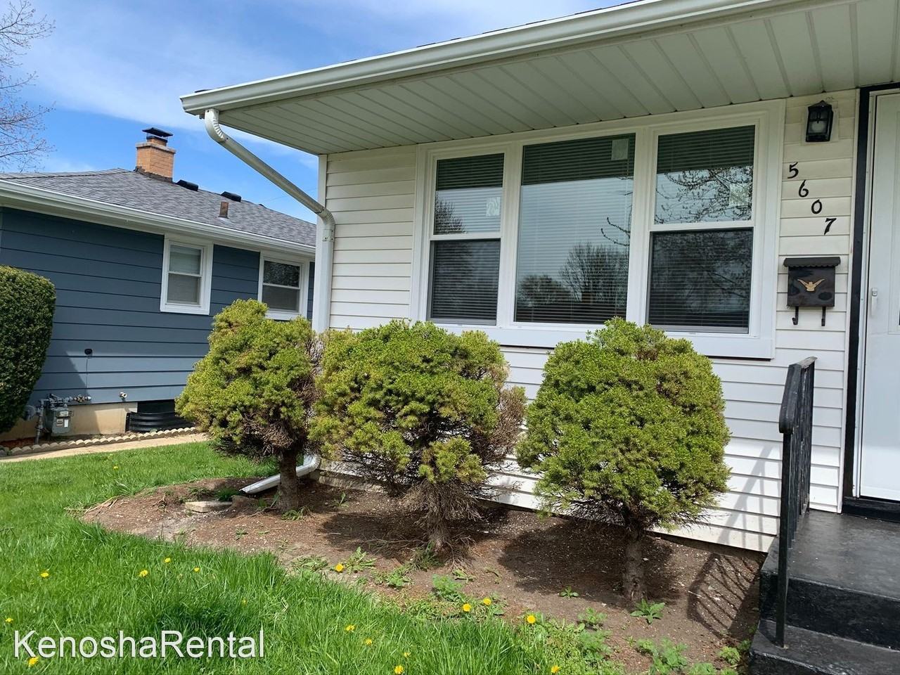 5607 44th Ave - Photo 2 of 32