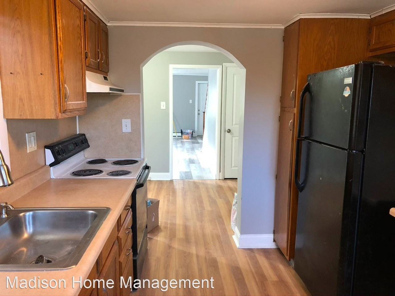 327 Delong Ave - Photo 2 of 24