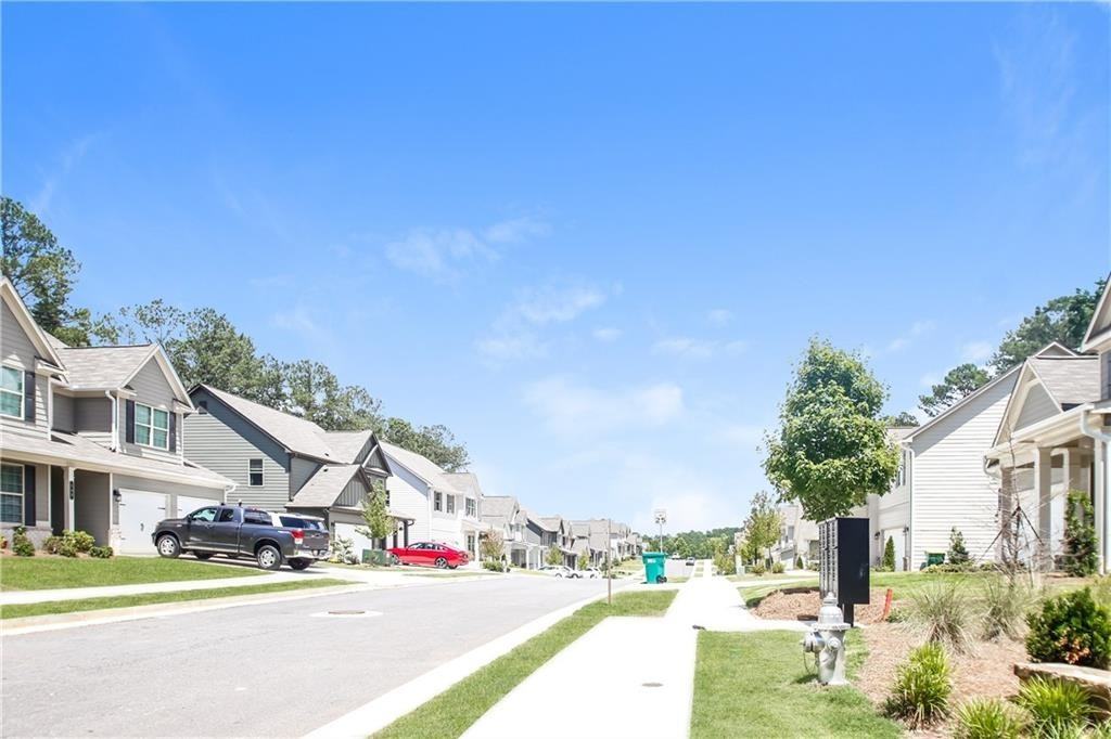 225 Margrave Dr - Photo 3 of 4