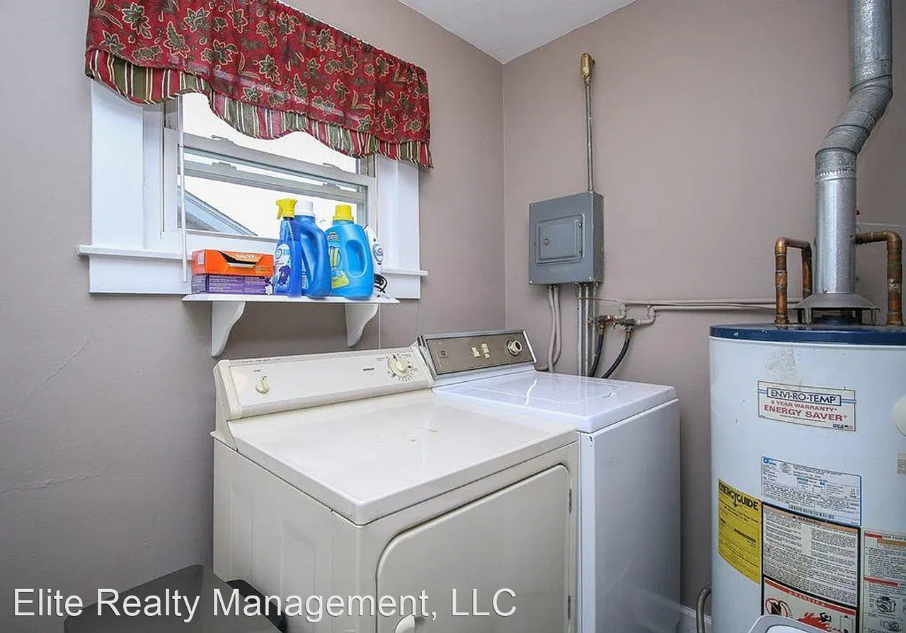 530 E 27th St - Photo 3 of 7
