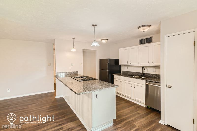 612 S Willow St - Photo 3 of 18